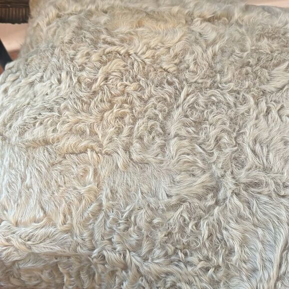 FENDI CASA Authentic Fur And Velvet Accent Pillow 20x20 - Picture 8 of 8